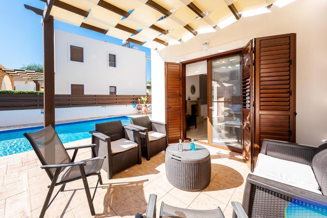 Villa Iris By Ezoria Villas Ayia Napa Exterior photo
