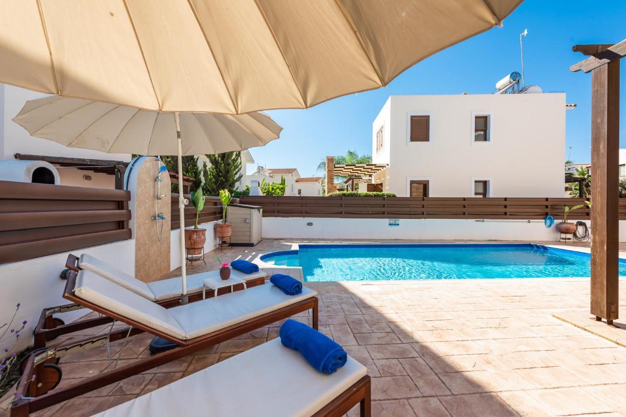 Villa Iris By Ezoria Villas Ayia Napa Exterior photo