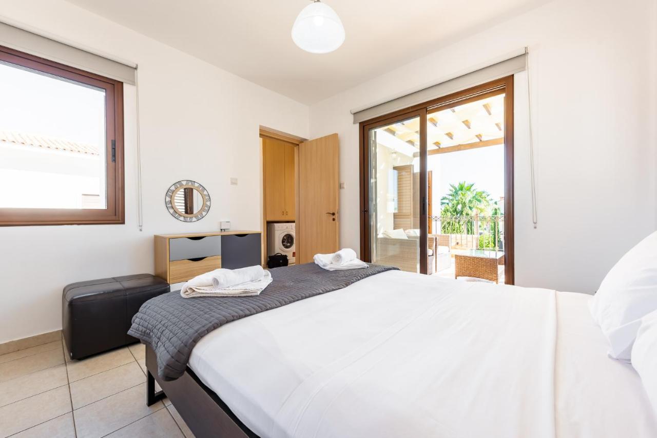 Villa Iris By Ezoria Villas Ayia Napa Exterior photo